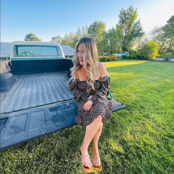 ?????Meet the Seller/Buyer ????? - Picture 5 of 7